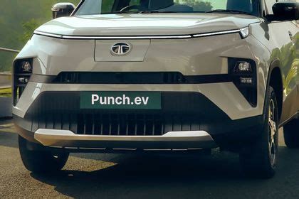 Tata Punch EV Empowered S LR On Road Price (Electric(Battery ...