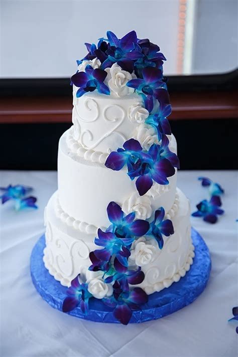 royal blue wedding cake - For The Grand Memoir Slideshow