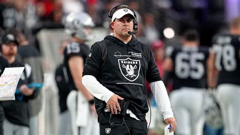 Ex-Raiders RB Takes Shot at Josh McDaniels Over Josh Jacobs Situation