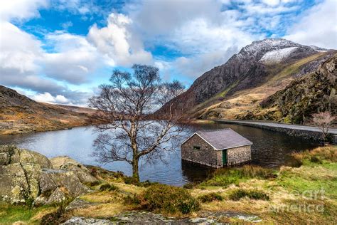 Ogwen Lake Photograph by Adrian Evans - Fine Art America