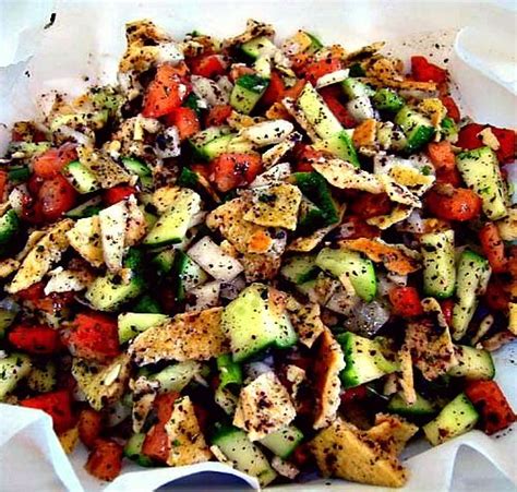 #Zesty #Lebanese #salad | Lebanese recipes, Fattoush recipes, Lebanese ...