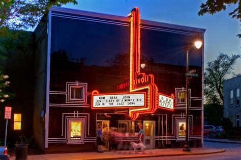 Retro Rivoli Theater is a Huge Hit with Cedarburg Residents