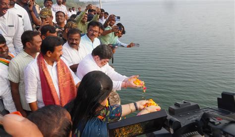 Karimnagar: Minister Ponnam Prabhakar releases water from Lower Manair Dam-Telangana Today