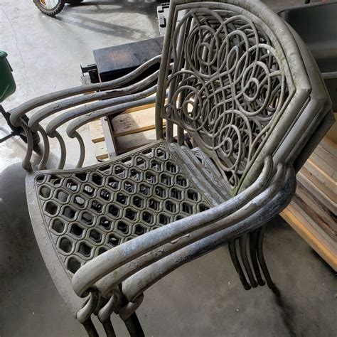 4 METAL PATIO CHAIRS - Big Valley Auction