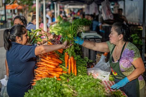 The Fight to Keep Farmers’ Markets Open During Coronavirus | Civil Eats