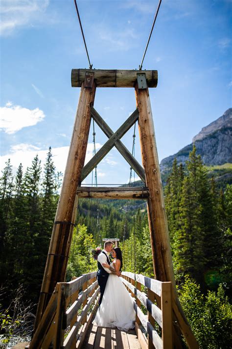 Calgary Wedding Photographer | Pomeroy Kananaskis Wedding