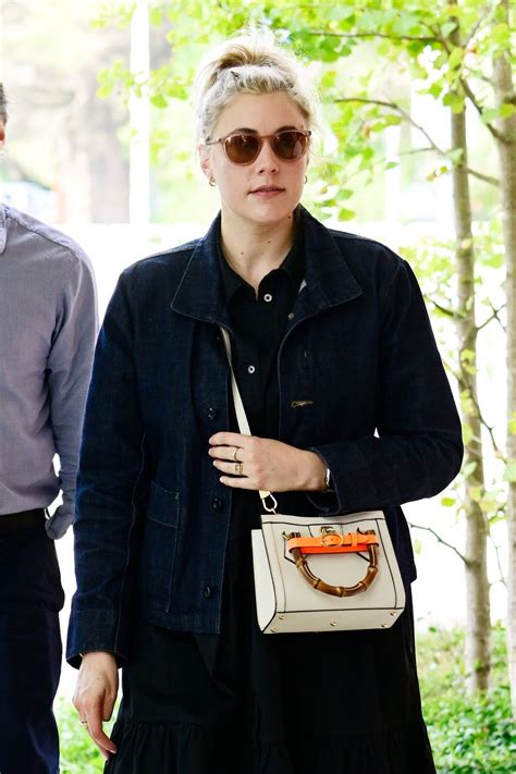 Greta Gerwig Style, Clothes, Outfits and Fashion • CelebMafia