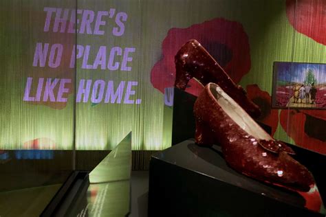 Ruby Slippers from ‘Wizard of Oz’ return to American History Museum - WTOP News