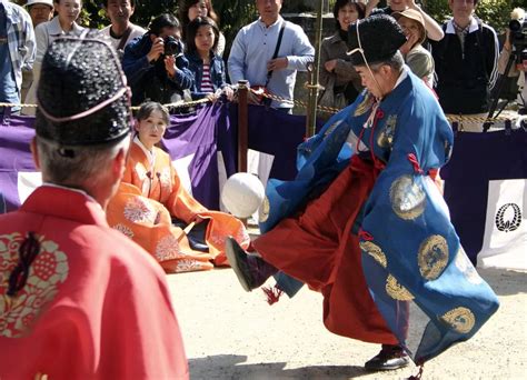 Traditional Game Kemari Celebrated at Kyoto's Shimogamo Shrine