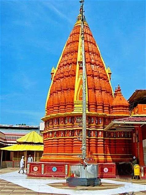Gajanan Maharaj Mandir Alandi Road : Gomaji Maharaj Temple Entrance ...