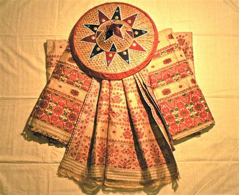 Handlooms of India - The Story of Indian Weaving Arts!