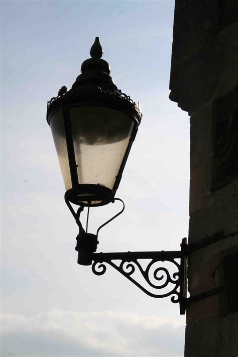 Victorian street lamp | Warisan Lighting