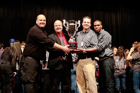 Solon High School's Music in Motion choir tops in nation | cleveland.com