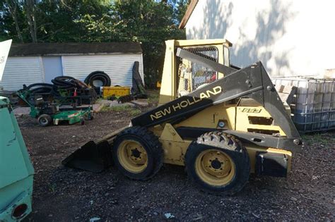 Early 1990's Model New Holland L553 Bobcat Skid Loader Skid Steer | Ford 750 TLB BackHoe, Genie ...