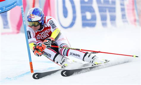 Alpine skiing-Pinturault heading for World Cup title birthday present | Reuters