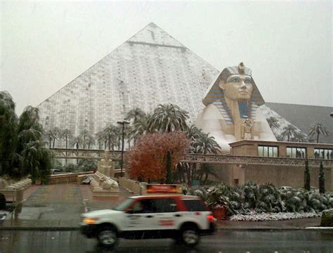 Las Vegas strip dusted in snow: 'It happened!'