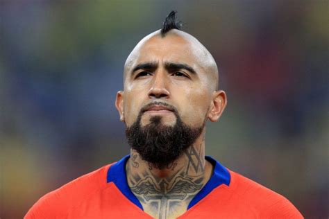 Arturo Vidal Expected To Stay At Barcelona Despite Inter Links