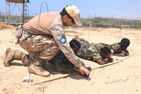 Somali army officers conclude combat engineering training in Mogadishu ...