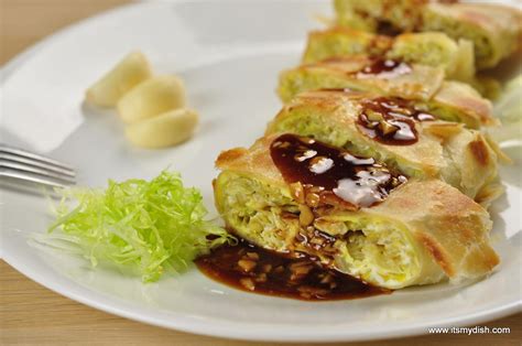 Chinese Omelette with Lettuce (蔬菜大蛋餅) - It's My Dish