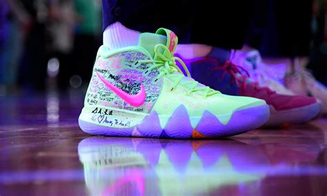 Kyrie Irving ranks 2nd in signature sneaker sales for 2017-2018