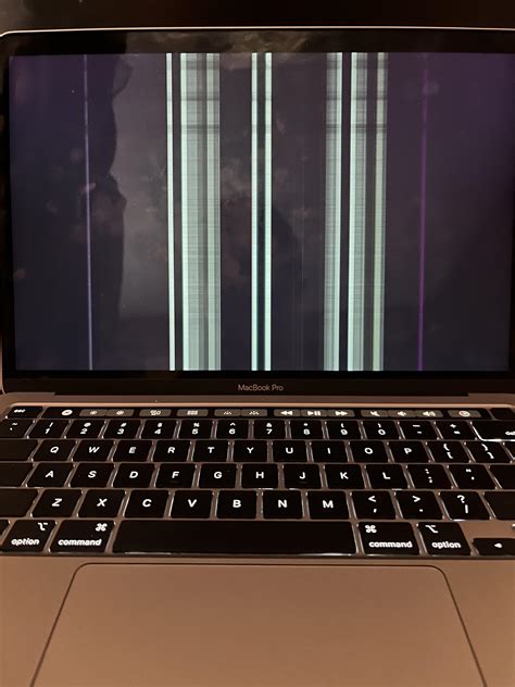 Lines on Macbook Pro 2022 Screen : r/macbook