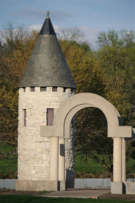 PARK ALONG THE RIVER IN DAVENPORT IOWA | State parks, Davenport iowa, Iowa