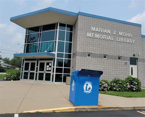 After budget cuts, Johnston’s library perseveres | Warwick Beacon