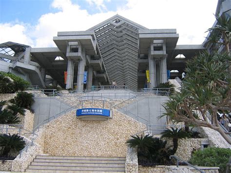 Okinawa Churaumi Aquarium / Okinawa Churaumi Akuariom Suizokukan is one of the most famous and ...