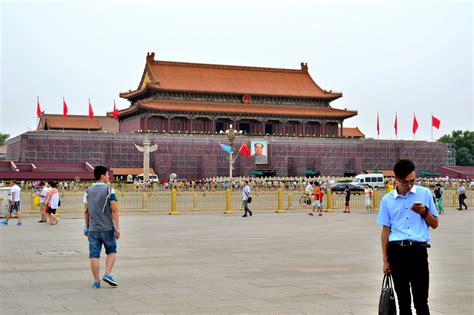 Iconic Beijing: The Gigantic Tiananmen Square » Roselinde