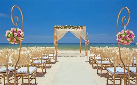 Top 10 Cancun Wedding Packages & Resorts | W/Prices (2024)