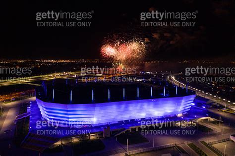 Fireworks above the stadium at night 이미지 (1170473995) - 게티이미지뱅크