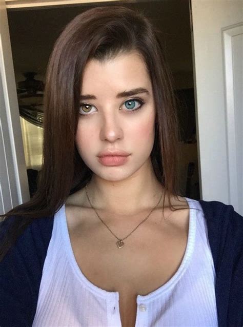 (Fc:Sarah McDaniel) "Hello im Sarah, Im a normal person I just tease people alot so I dont have ...