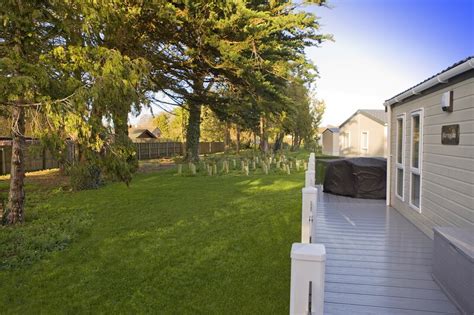 2 bed Lodge in Christchurch - 12996468 - 6 berth luxury lodge in ...