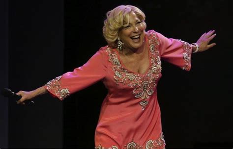 Bette Midler lights up KeyArena | Concert review | The Seattle Times