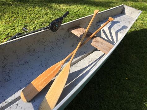 Blue Canoe 500$ OBO Duncan, Cowichan