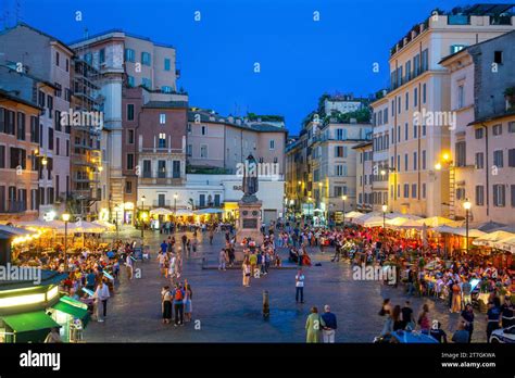 Campo de' Fiori, Rome, Italy. Restaurants and visitors at night. Rome night life nightlife Campo ...