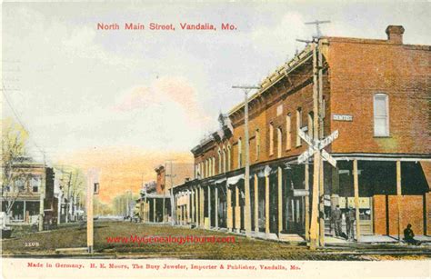 Vandalia, Missouri North Main Street Vintage Postcard Historic Photo