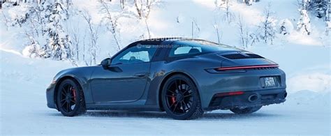 2022 Porsche 911 Targa GTS Prototype Is Also a 992 Facelift Mule ...