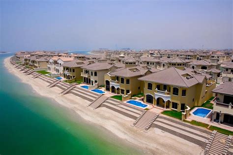 Villas on the Palm Jumeirah, Dubai. I need to live here! 🌴 | Palm ...