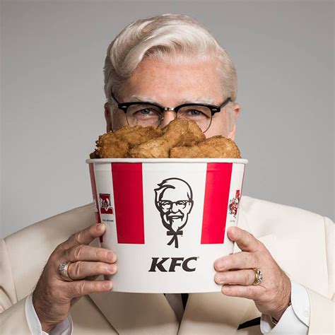 Brand New: New Identity and Packaging for KFC by Grand Army | Кфс, Реклама, Рисунки еды