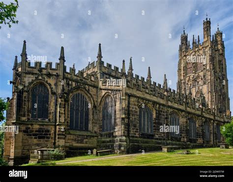 St Giles Church, Wrexham, Wales Stock Photo - Alamy