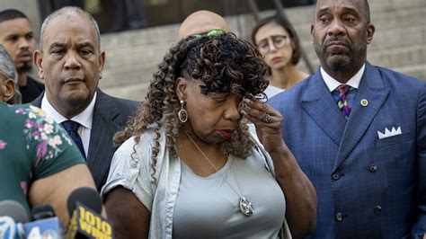 ‘The D.O.J. Has Failed Us’: Eric Garner’s Family Assails Prosecutors ...