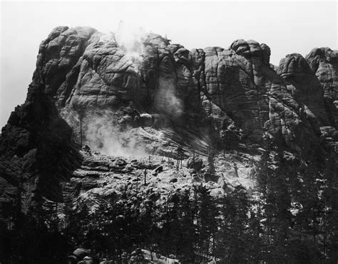 10 Interesting Facts About Mount Rushmore