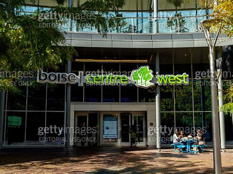 Main entrance to the Boise Center on the grove 이미지 (1435908563) - 게티이미지뱅크