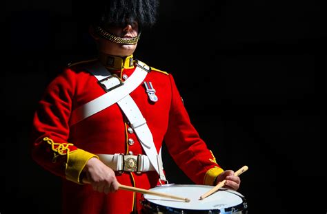 Tuning up with the Leuchars-based Pipes and Drums of the Royal Scots ...