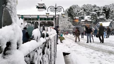 Tourists rush to Shimla after season’s first snowfall, hoteliers elated ...