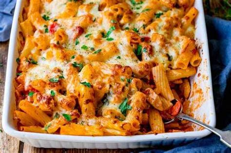 Cheesy Pasta Bake With Chicken And Bacon - Nicky's Kitchen Sanctuary