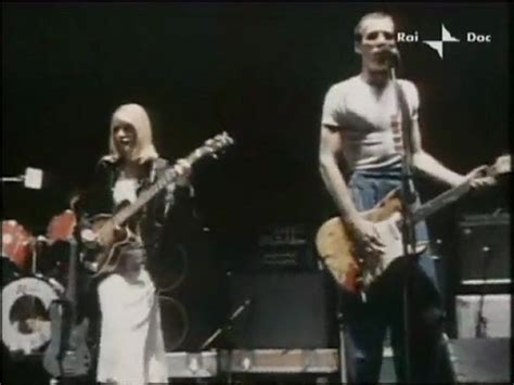 Talking Heads, Live in Rome 1980 | YouTube Clip of the Month | popwell.net