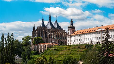 D5 – Kutná Hora + Ossuary + the Valachian courtyards | AGL