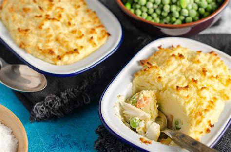 Easy Fish Pie with Mashed Potato Topping - Lost in Food